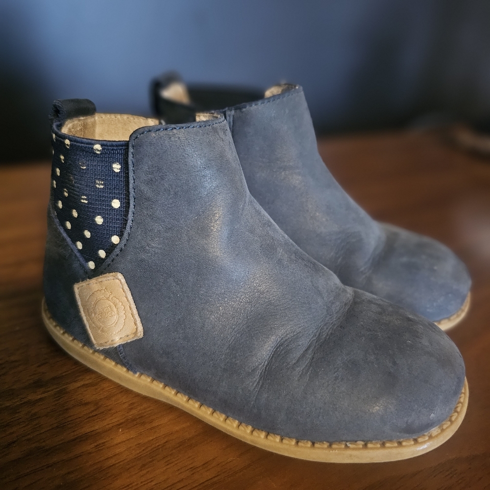 Navy Livie & Luca boots Toddler Size 8